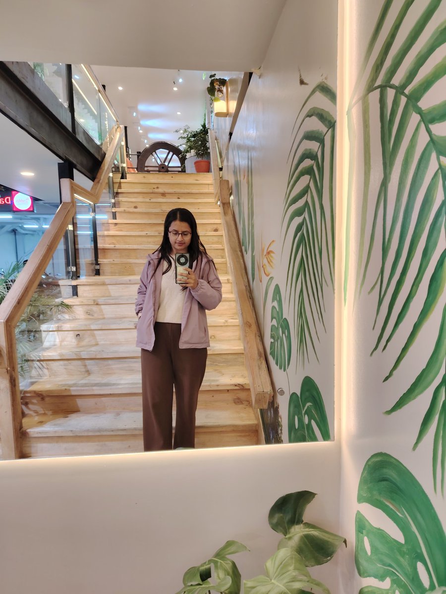 seemapoudel9's tweet image. गुमाए पछि थाहा हुनेछ कति मुल्यवान थियो समय , सम्बन्ध र नाता भनेर 😭