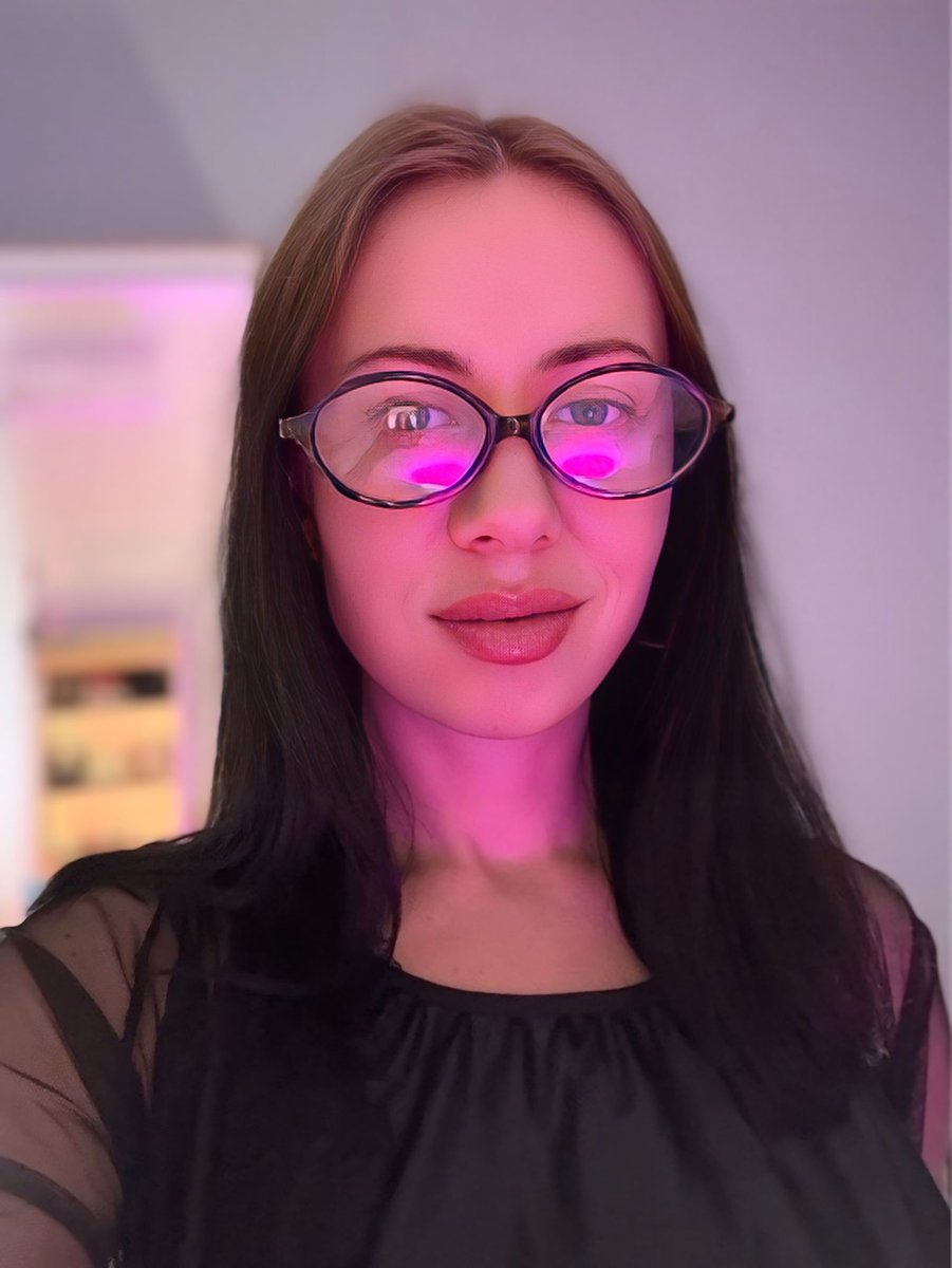 EgoAuditor's tweet photo. Brains, beauty, and just the right amount of trouble. Handle with care… or don’t, if you dare

#mistress #femdom #goddess https://t.co/y21VVpbSYt