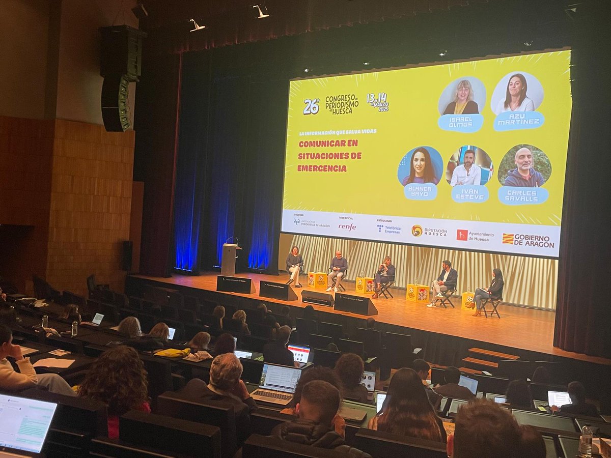 "La desinformació és el gran drama social actual, perillosíssim, una crisi de conseqüències molt greus que s'ha d'analitzar profundament" Ho ha dit <a href="/csavalls/">Carles Savalls Ortiz</a> dels <a href="/bomberscat/">Bombers</a> a la taula rodona sobre la comunicació d'emergències del #CongresoHuesca centrada en la gota freda
