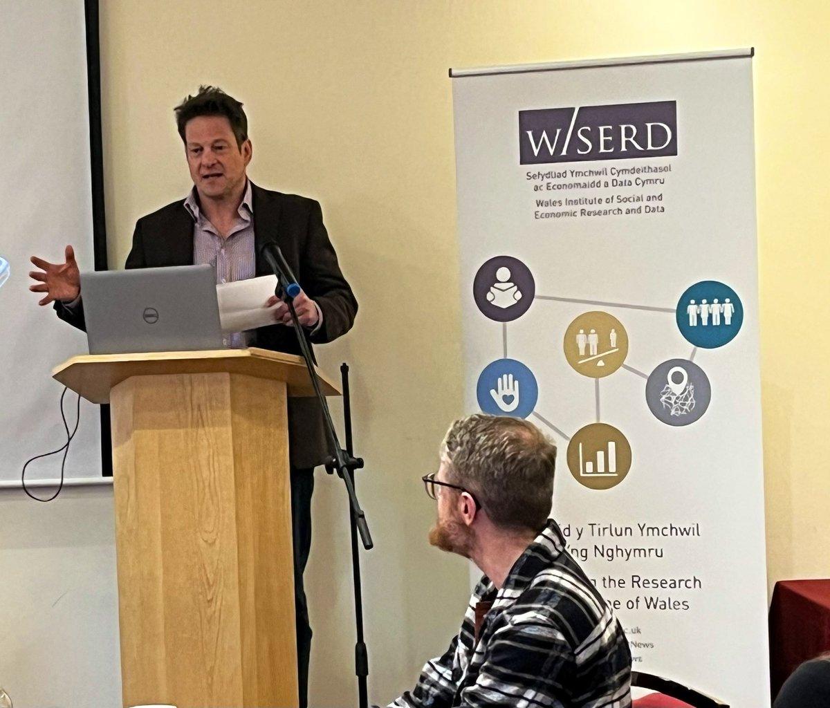 WISERD (@wiserdnews) on Twitter photo Starting day two of our #WISERDAwayDays with an introduction from our new WISERD Director <a href="/AdamHedgecoe/">Adam Hedgecoe</a> - welcome to the team, weāre so pleased to have you! Starting day two of our #WISERDAwayDays with an introduction from our new WISERD Director <a href="/AdamHedgecoe/">Adam Hedgecoe</a> - welcome to the team, weāre so pleased to have you!