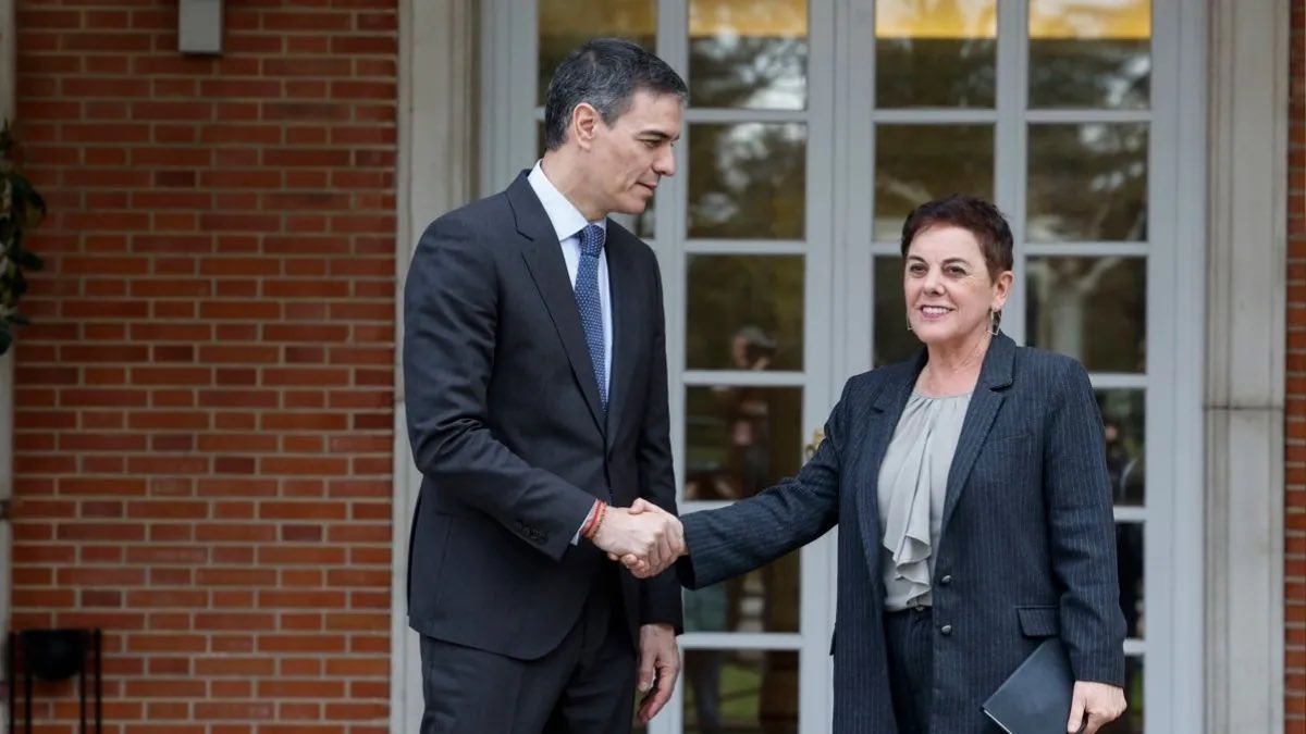 A mí me parece normal que Sánchez se reúna con Bildu por el presupuesto de Defensa. 

Además de ser su socio más fiel, tienen expertos en pistolas, Goma-2, amonal y dinamita… 

Otra cosa es la moral, la ética y la memoria.