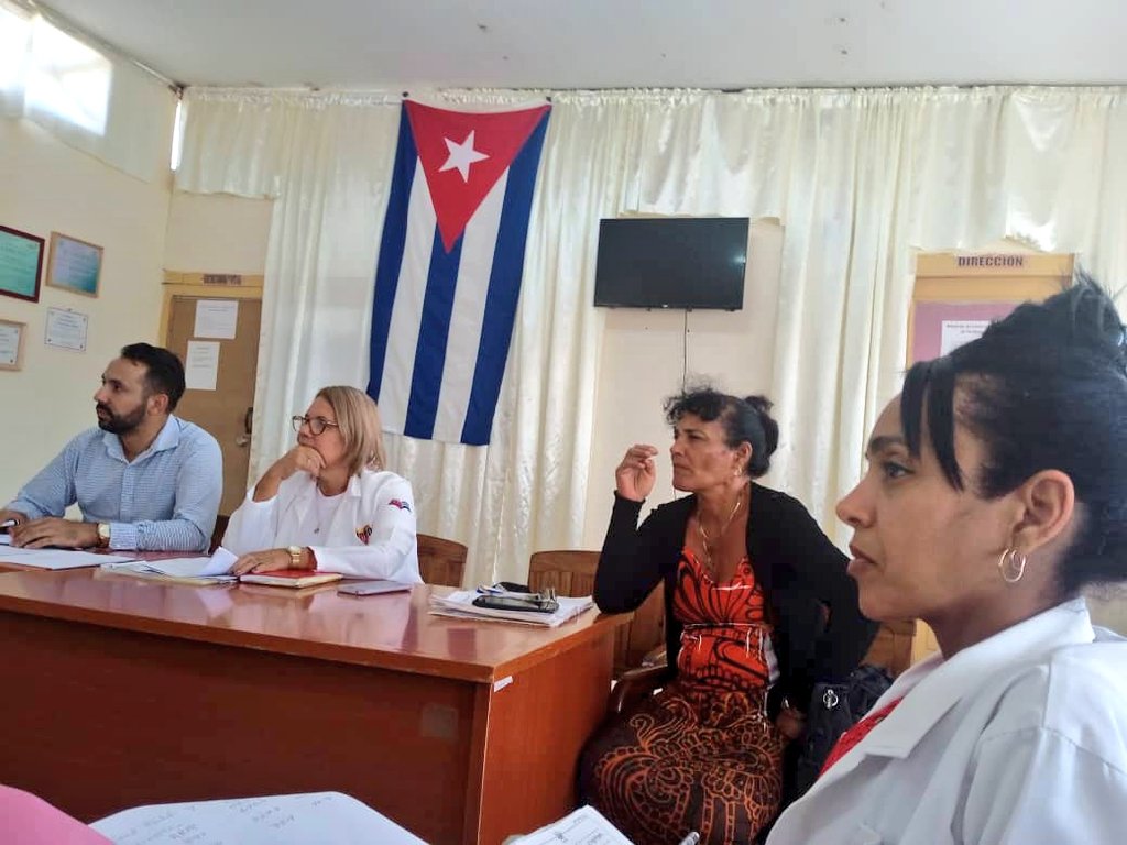 MorontaDr's tweet photo. Intercambiamos con el equipo de trabajo de la Dirección General de Salud del Municipio Morón. #LatirAvileño @MINSAPCuba
Analizamos las estrategias de trabajo para perfeccionar la calidad de la atención médica en este territorio avileño. #CubaPorLaVida.
#CiegoEn26 https://t.co/Ab9G39n50L