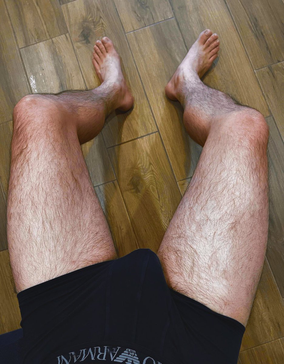 After leg day in gym 🏋️

Второй #нюдсочетверг ✨