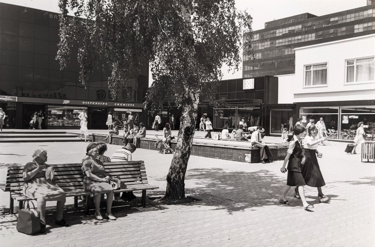 It's #MKMonday so that means more photos of Milton Keynes! Here are two photos of shoppers at the Brunel Centre in 1977.