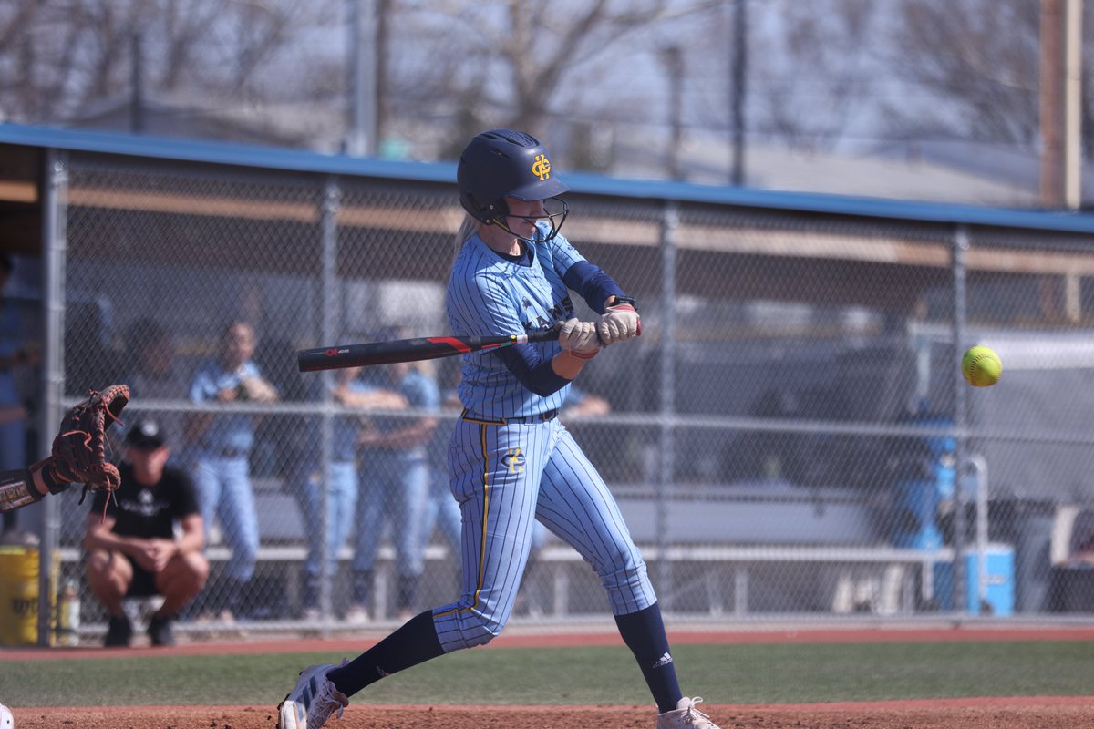 Kansas City Softball (@kcroossb) on Twitter photo β¬οΈ1β£ | <a href="/sabrinaarogers/">sabrina rogers</a> knocks a single through the middle and brings <a href="/briona_woods/">Briona Woods</a> around for the first run of the game πͺ
SIUE: 0
KC: 1 β¬οΈ1β£ | <a href="/sabrinaarogers/">sabrina rogers</a> knocks a single through the middle and brings <a href="/briona_woods/">Briona Woods</a> around for the first run of the game πͺ
SIUE: 0
KC: 1