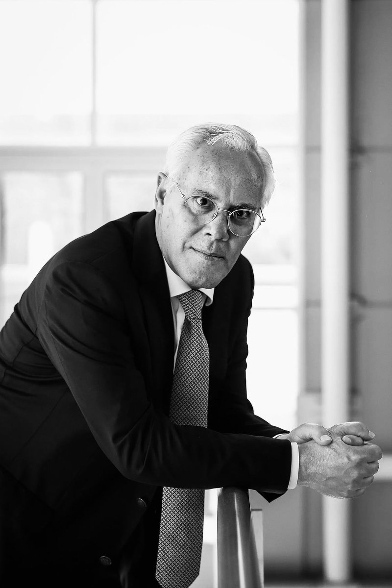 Hoje partiu um Amigo. 
Obrigado por tudo, nosso Miguel.