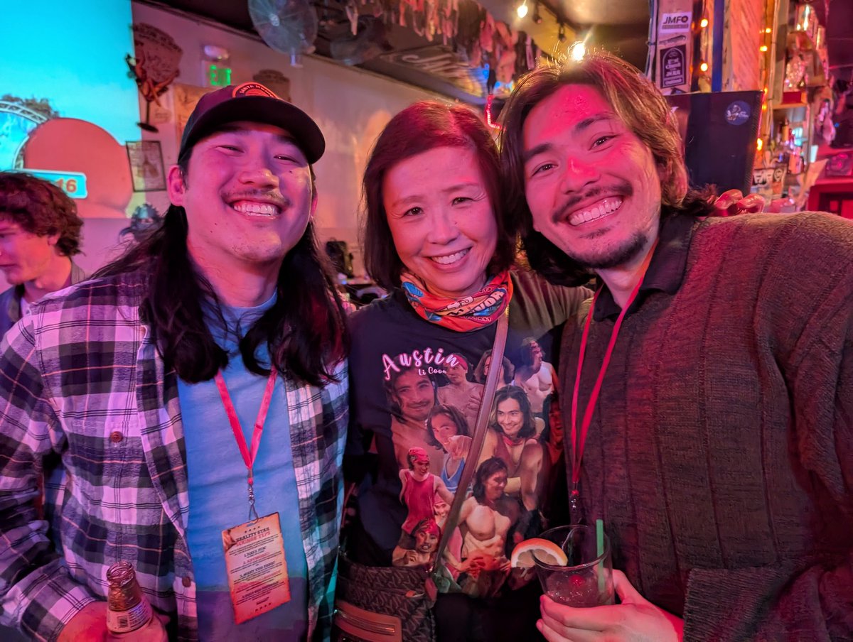 evacoon's tweet photo. I'm still here, with a few legends!!  What fun I had at the San Francisco BWP event last night!!  #BWPTour48 #Survivor #bigbrother #TraitorsUS3 https://t.co/reF07MBknv