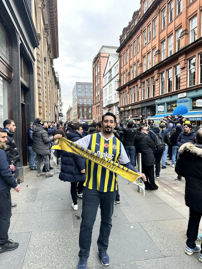 Glasgow sokaklarında şenlik var
#Fenerbahçe #RFCvFB #UEL 
<a href="/FenTiV2023/">FenTiV</a> <a href="/Fenerbahce/">Fenerbahçe SK</a>