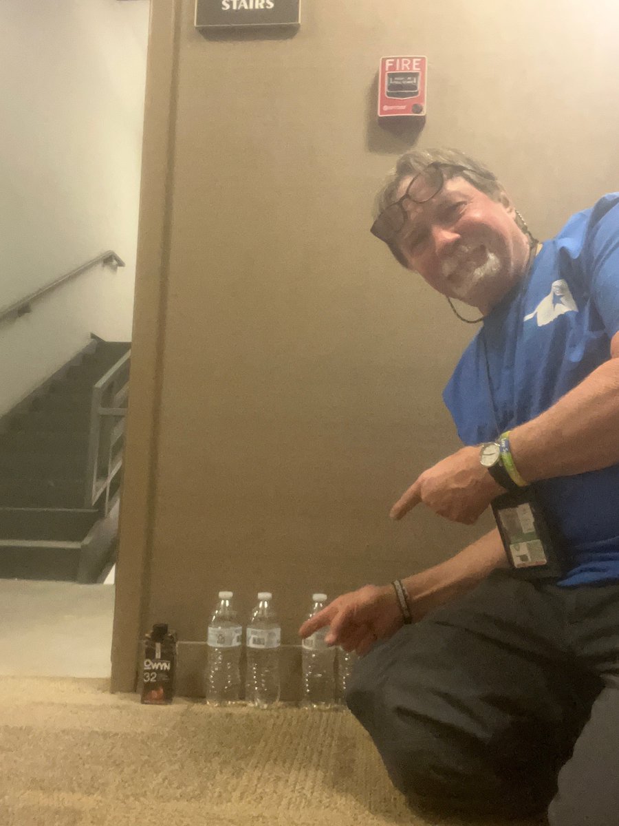 HUGE SHOUTOUT to our INCREDIBLE volunteers that helped w/ #AmericanLungAssociation's #FightForAirStairClimb where over 400 athletes climbed/ran 68 floors worth of stairs!  Whew! I'm tired just thinking about that!  You guys ROCK!!!