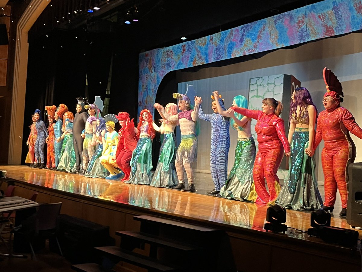 GoMESDukes's tweet image. Marlboro Elementary visited @GoMHSDukes for a preview of The Little Mermaid 🧜‍♀️  it was so much fun being under the sea! @marlborosd 🦀