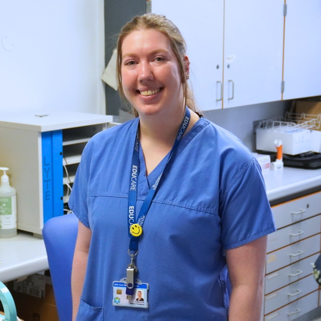 Say hello to Hannah 👋
 
Hannah works with #RoyalSurrey cardiology teams to assess the health of patients’ hearts, helping to diagnose and manage heart conditions. #HealthcareScienceWeek
 
Read more: ow.ly/LLVx50VhoJ6