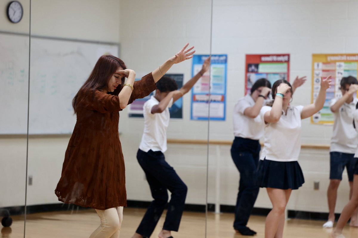 BISHouston's tweet image. Lights, camera, dance! In the dance studio with Year 9 - rhythmically stepping into the vibrant world of Bollywood with an energetic, parent-led workshop. #BISHouston #CreateYourFuture #BollywoodDance