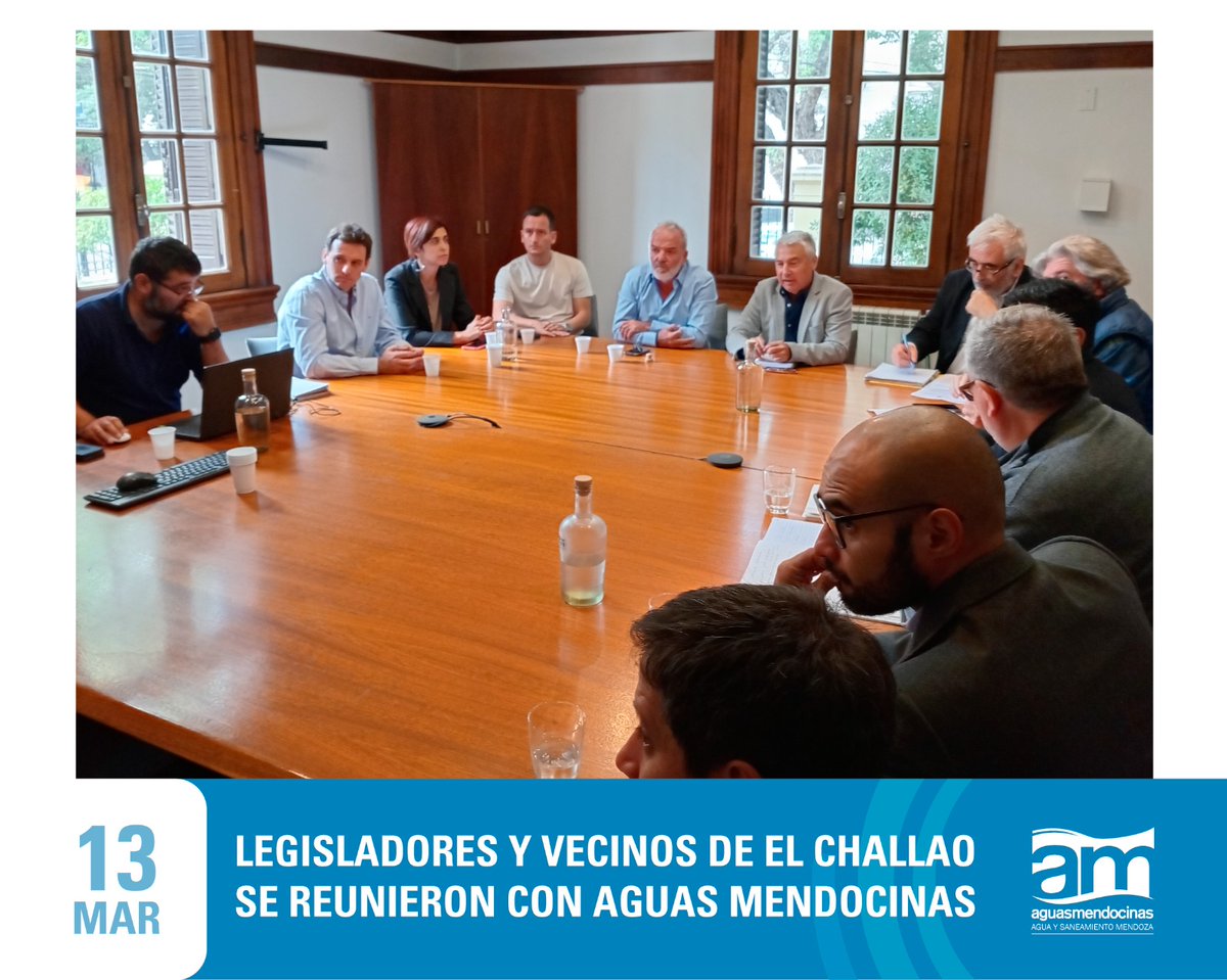 Autoridades de #AguasMendocinas recibieron en la Sede Central a legisladores provinciales para encontrar una solución a la demanda de los servicios de agua potable y cloacas, dado el crecimiento urbano de los barrios del oeste de El Challao.  
Más info👉aysam.com.ar/13-03-2025/