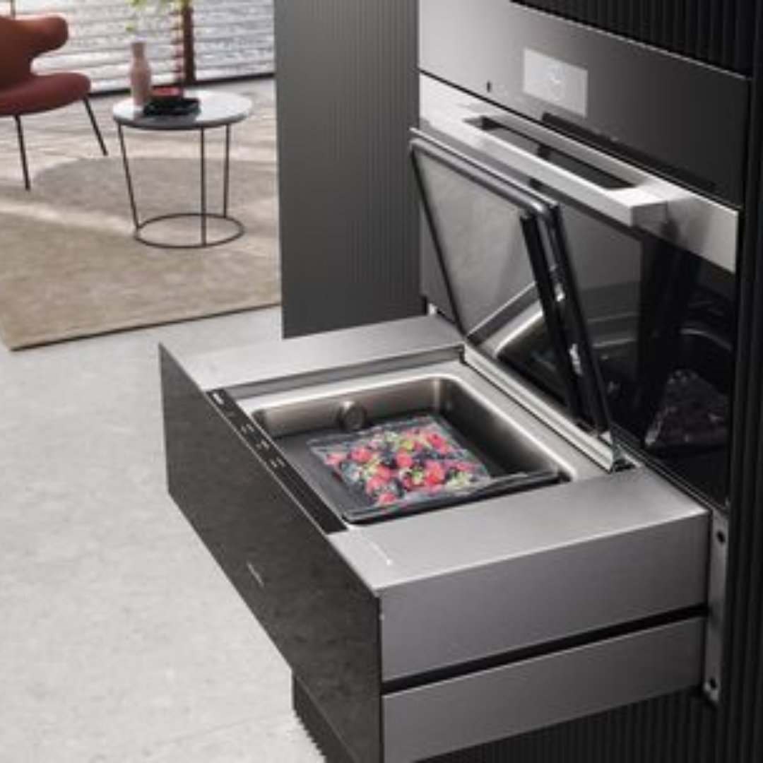 Frustrated with food going bad? Miele’s Vacuum Sealing Drawer keeps your ingredients fresh longer. 😎 

Gently seal delicate berries, preserve premium cuts of meat, or store high-liquid foods – ensuring everything stays fresh and protected.

#MieleUSA #ImmerBesser
