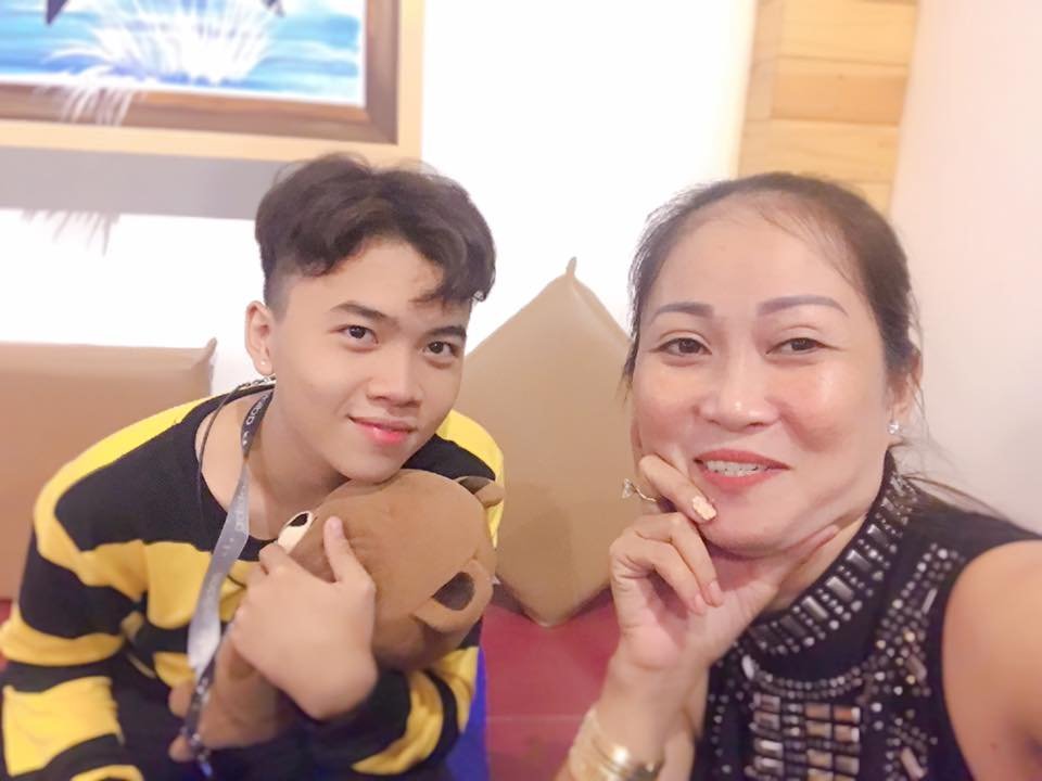 Em trai may mắn hôm nay , em nào mún thì ting ting chị