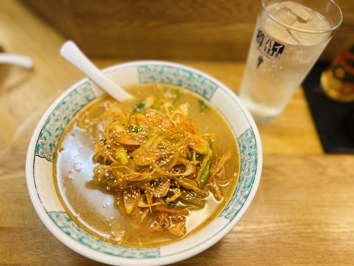 gourment_master's tweet photo. ネギ味噌ラーメンと半チャーハン◎
プライムタイムの飯テロ
#のんちゃん #ラーメン #北上 #岩手 https://t.co/8t7KdlGXnc