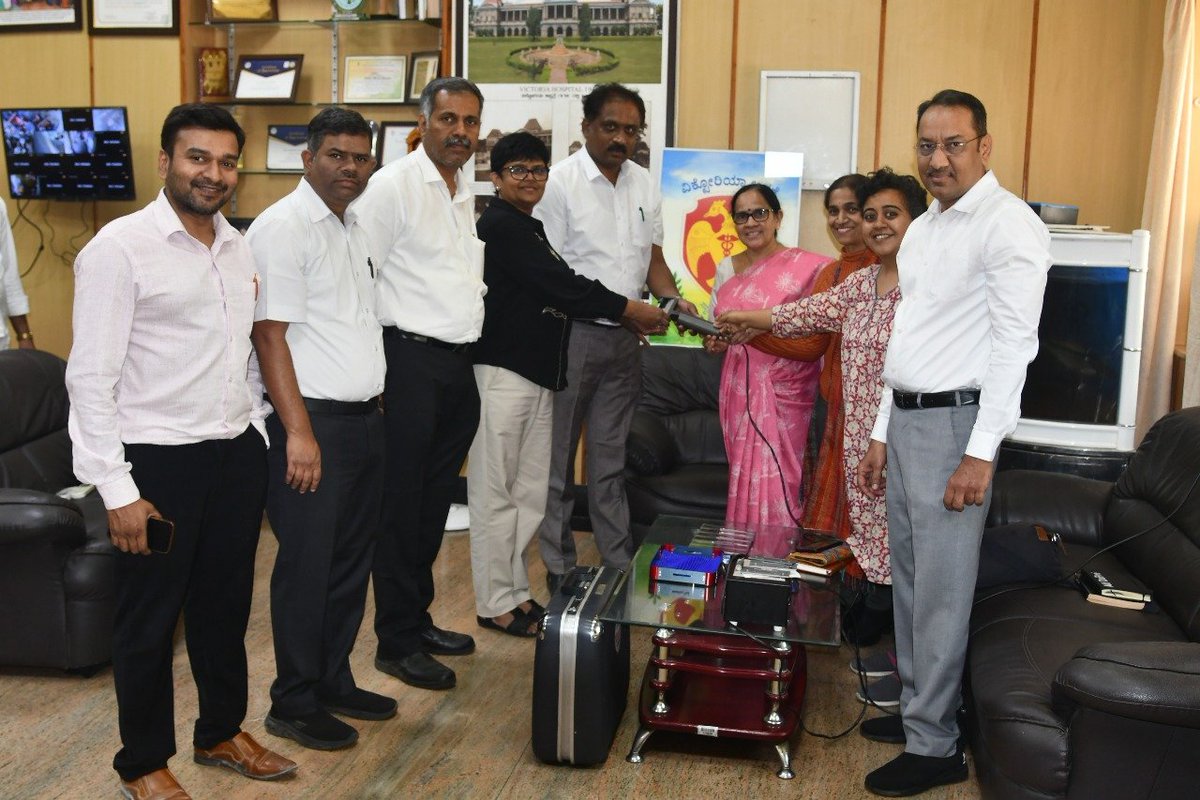 beyondcarlton's tweet image. Another step toward better burn care! BEYOND CARLTON, with support from Manipal Foundation, has provided a Dermatome machine &amp;amp; micro instruments for the Burns Ward OT at Victoria Hospital. Proud to support Dr. Smitha &amp;amp; her team in saving lives!  #ActBeforeTheFire #AagSeAageRaho