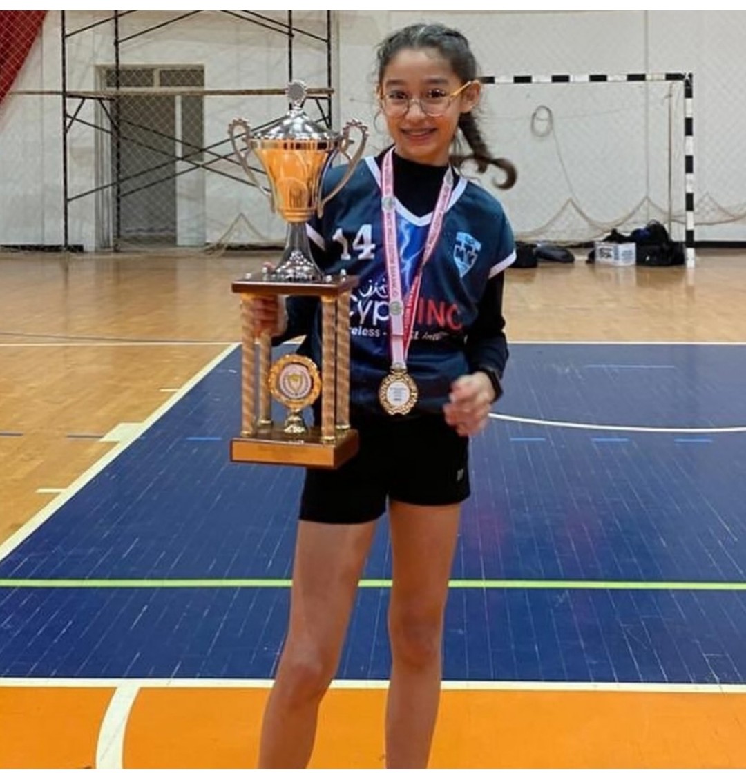 Daha küçücüktü.. Hiç şansları olamadı çocuklarımızın.
Bugün mumlarını üflemesi, parti yapması gerekirdi güzel Ecem.
İyi ki Ecem🤍🤍🤍
#iyikidoğdunecemyeniçeri 
#isiasolasıkast 
#isiasortakdavamız