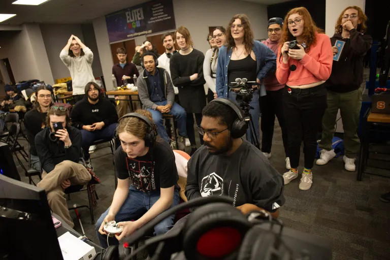 UpstateNYSmash's tweet image. 👀📷Photos by @Atheen_Art, @toastlyzone, and more have dropped from Salt the Roads 2025 - our first regional of the year!

🍊Thanks to the Syracuse University Esports crew for helping w/ the event!!!

Check out the results, highlights, vods, and pics here:
upstatesmash.com/salting-the-ro…
