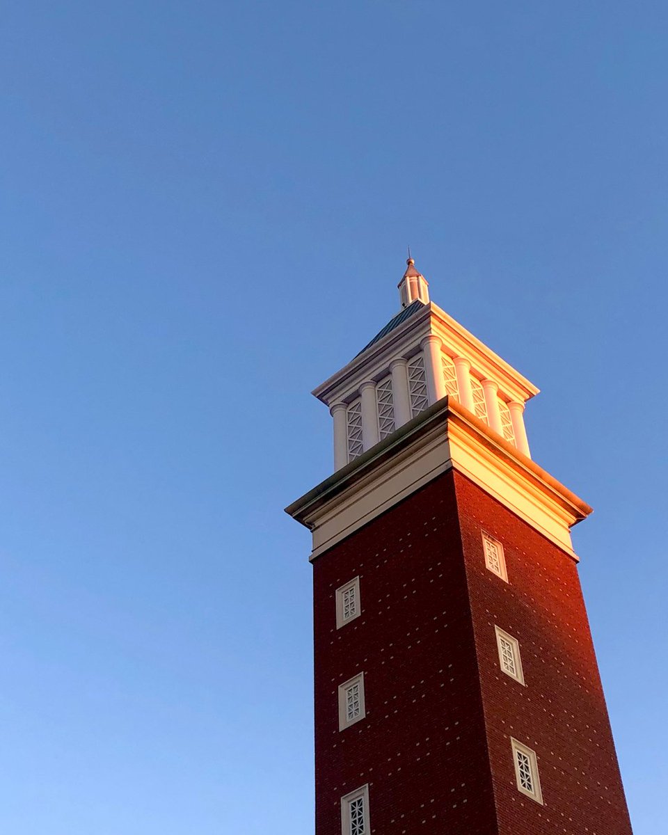 Wake up, Royals! ☀️ #QUnited is here!

Today, our community is coming together to Meet the Moment and make a lasting impact on the student experience at Queens. Help us hit our $500,000 goal—your gift makes a difference! Donate now: bit.ly/4i1vams
-
#QUC #RoyalsRise