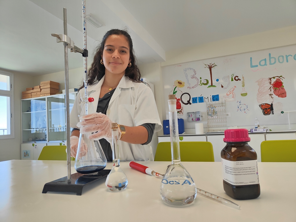 Adriana Batista gana la Olimpiada de Química
La mejor estudiante de Química representará a Canarias en la Fase Nacional

Estudiante de 2º de Bachillerato en la modalidad de Ciencias de la Salud del Colegio Arenas Atlántico, ha logrado alzarse con el primer puesto .👏👏