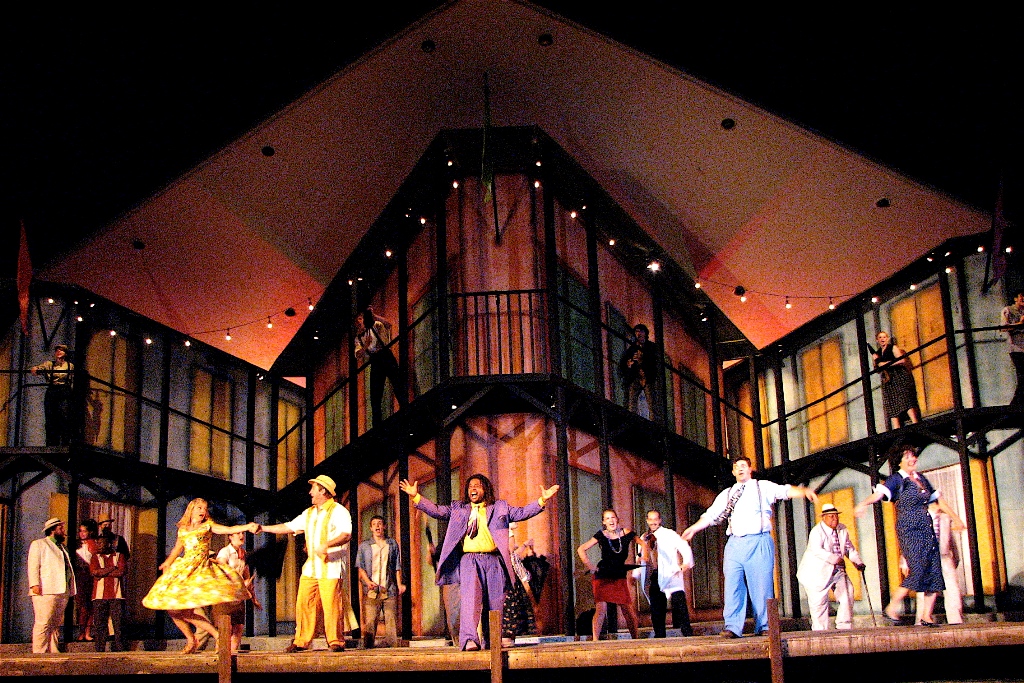 #ThrowbackThursday to the last time we brought The Merry Wives of Windsor to the Summer Shakespeare stage in 2007. We can’t wait to share it with you again this summer at OneC1TY! nashvilleshakes.org/summer-shakesp…