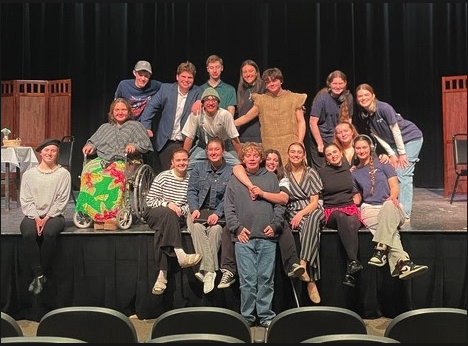 kearsarge65's tweet photo. The Class of 2025 had a fantastic one-night-only production of 'Check Please.' https://t.co/0haYMdW4Ln
