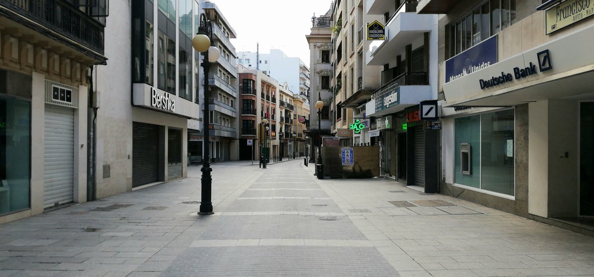 🩶 Después de aquello cambió el mundo porque cambió la idea de creer que cambiaríamos. La lección quizá sea que, cualquier desgracia, por desgraciada que sea, si no perdura en el tiempo y no nos obliga a adaptarnos lo suficiente, nos reconduce a nuestros orígenes de nuevo.