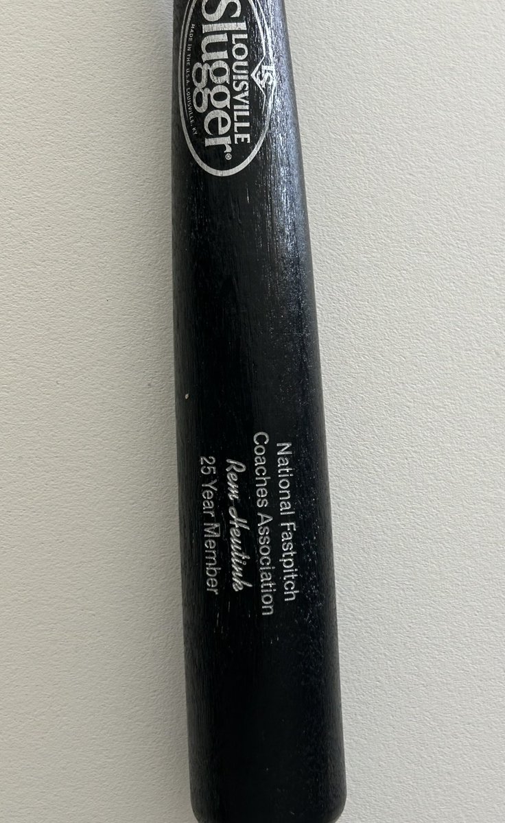 Big thank you to ⁦<a href="/NFCAorg/">National Fastpitch Coaches Association</a>⁩ and ⁦⁦<a href="/CoachBrugg/">Carol Bruggeman</a>⁩ for the very special gift. Love it. Also big thanks for everything you do for our great game #25years #proudmember
