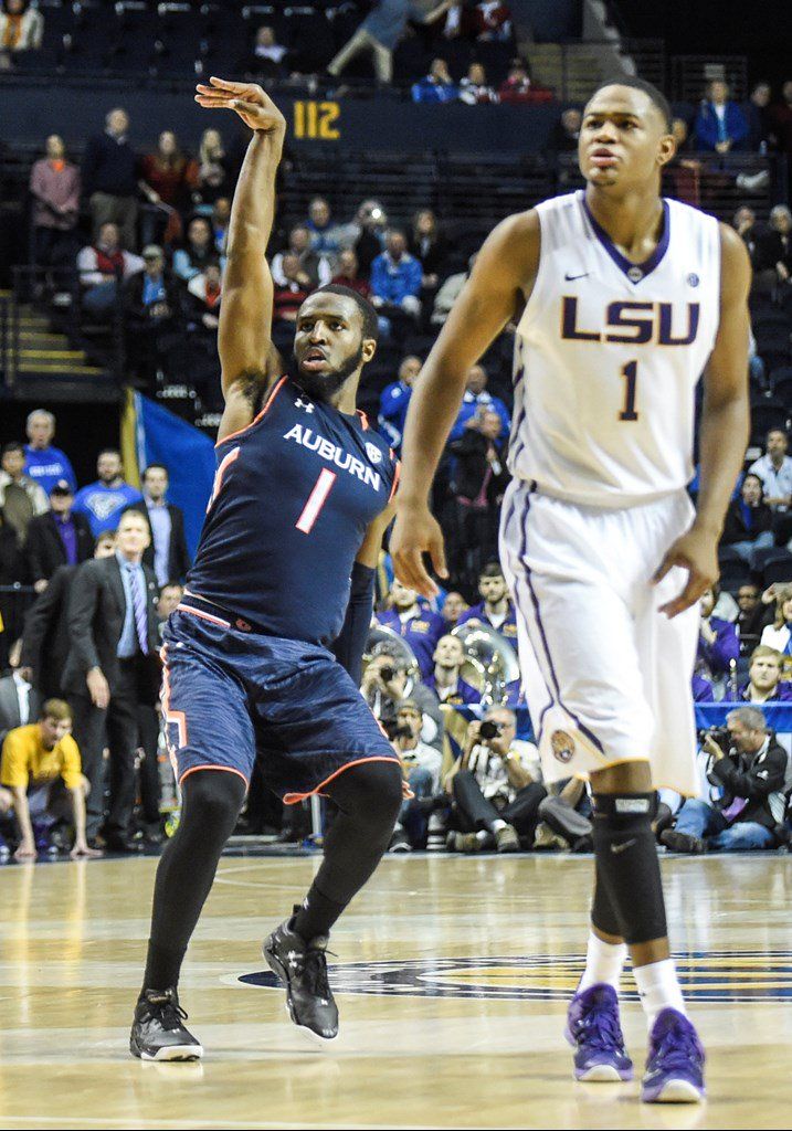 Today In Auburn History tweet media