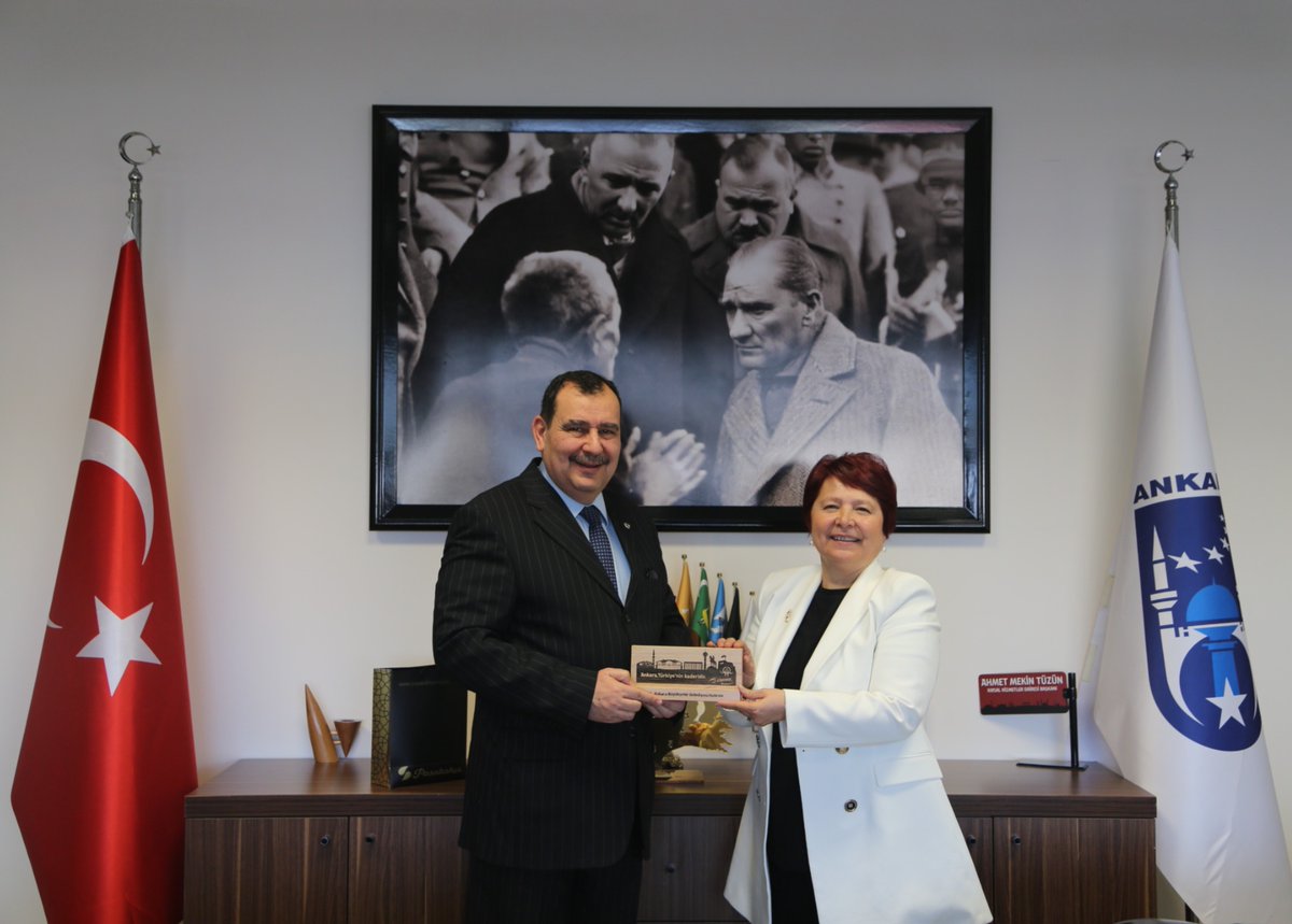 Mekint's tweet image. Bugün;
Pınarbaşı Belediye Başkanı Deniz Yağan, Türkoğlu Belediye Başkanı Mehmet Karaca ve BELPA Yönetim Kurulu Başkanı Ferhan Özkara, teşrif ederek hayırlı olsun dileklerini ilettiler.
Nazik ziyaretleri ve samimi temennileri için teşekkür ederim. 

#Türkoğlu #Pınarbaşı #Belpa