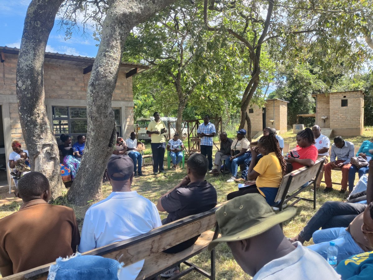 🌱FAO supported 24 Forest Officers from 12 drought-affected #SUNII districts on a learning visit to Choma Tree Nursery Association (CTNA) to enhance fruit trees &amp; nutritious tree crops seedling provision.
CTNA established in 2017 with FAO’s #ForestFarmFacility project support.