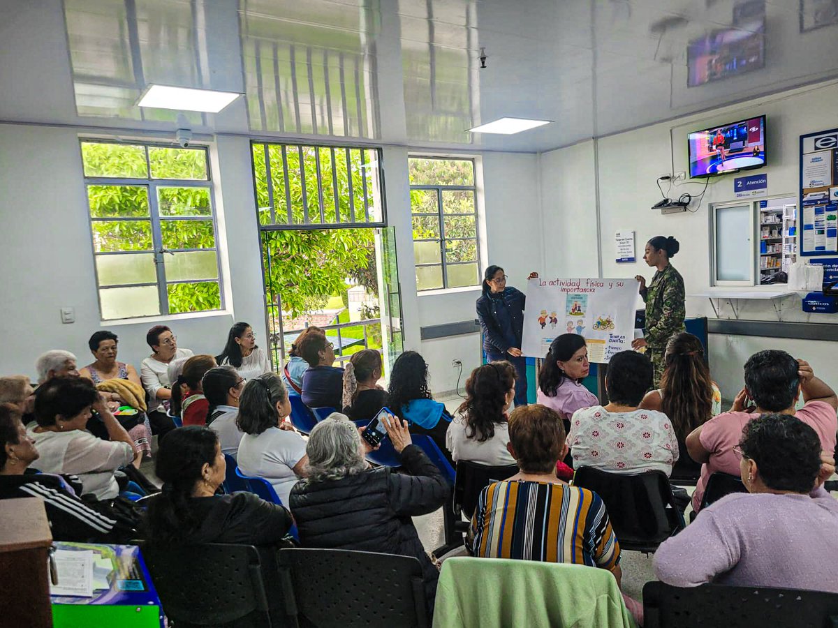 ejercito_COPER's tweet image. 📌#DISAN | ¡Total éxito! Se llevó a cabo nuestra actividad de promoción de la actividad física, donde los usuarios de la ruta Adultez y Vejez participaron con entusiasmo, aprendiendo cómo el ejercicio contribuye al control de la obesidad, la diabetes, las enfermedades