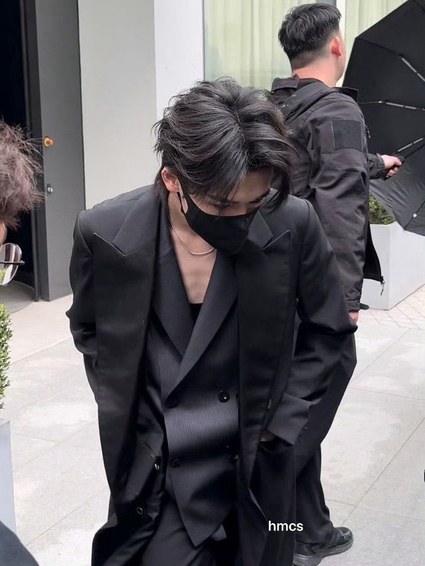 song3404's tweet photo. 🕴️。。。 https://t.co/lcIYf1eifj