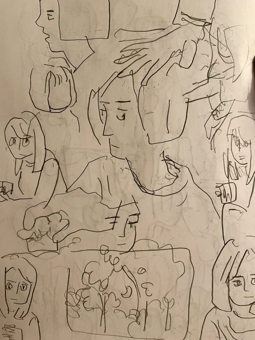 家で映画を観てるあいだずっと描き続ける落書き。1秒クロッキー的な何か。暗闇で描いているので、明るくしたときにこんなふうに描いてたのかと驚く。 