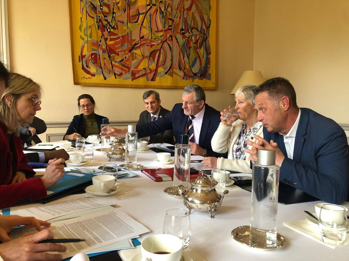 Didier Réault 🎖 (@didierreault) on Twitter photo Merci <a href="/AgnesRunacher/">Agnès Pannier-Runacher 🇫🇷🇪🇺</a> <a href="/Ecologie_Gouv/">Ministères Territoires Écologie</a> <a href="/OFBiodiversite/">Office français de la biodiversité</a> d’avoir reçu les exécutifs des Parcs nationaux pour échanger sur leurs missions de protection de la #nature et le développement de la #biodiversité, les moyens budgétaires et les personnels affectés. <a href="/pnvanoise/">PN Vanoise</a> Merci <a href="/AgnesRunacher/">Agnès Pannier-Runacher 🇫🇷🇪🇺</a> <a href="/Ecologie_Gouv/">Ministères Territoires Écologie</a> <a href="/OFBiodiversite/">Office français de la biodiversité</a> d’avoir reçu les exécutifs des Parcs nationaux pour échanger sur leurs missions de protection de la #nature et le développement de la #biodiversité, les moyens budgétaires et les personnels affectés. <a href="/pnvanoise/">PN Vanoise</a>