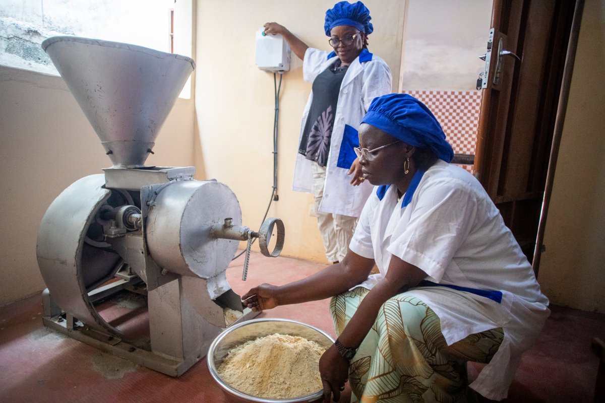 FAO Eastern Africa (@faoeastafrica) on Twitter photo 👩🌾Women drive 66% of Sub-Saharan Africa’s agrifood sector but own less than 20% of the land.
Investing in land, finance & technology for women is key to food security, says <a href="/ZimudziFarayi/">Farayi Zimudzi</a>, <a href="/FAOEastAfrica/">FAO Eastern Africa</a> chief, in her Op-Ed. #WomenDay2025
📰Read Op-Ed 👉bit.ly/423OiL0 👩🌾Women drive 66% of Sub-Saharan Africa’s agrifood sector but own less than 20% of the land.
Investing in land, finance & technology for women is key to food security, says <a href="/ZimudziFarayi/">Farayi Zimudzi</a>, <a href="/FAOEastAfrica/">FAO Eastern Africa</a> chief, in her Op-Ed. #WomenDay2025
📰Read Op-Ed 👉bit.ly/423OiL0