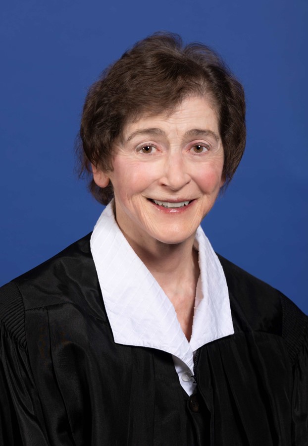 NSL alumna and Davidson County Criminal Court Judge Cheryl Blackburn '79 announced she is retiring this May after nearly 30 years on the bench. She is currently the longest-serving criminal court judge in Nashville.

Thank you for your judicial service and congratulations!