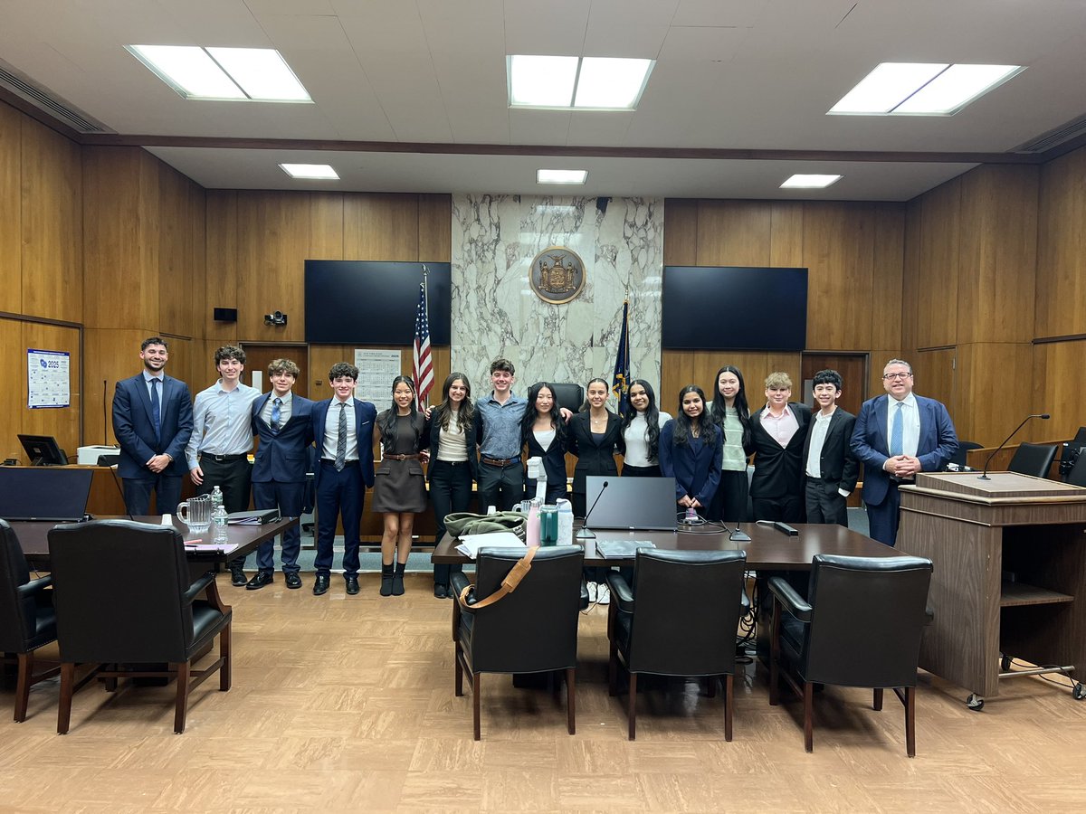 Wheatley Mock Trial is now 4-0 with a win for the plaintiff team last night! Thanks again to our attorney advisor <a href="/SchwartzDefense/">David Schwartz Attorney</a> - our incredible group of students are off to the Elite 8!!! #ewlearns <a href="/WheatleySchool/">The Wheatley School</a> <a href="/EastWillistonSD/">East Williston UFSD</a>