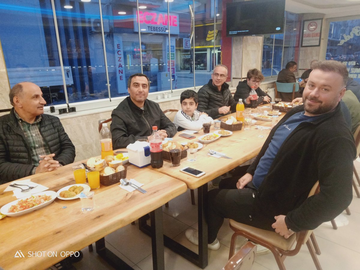 termemesem's tweet photo. Terme Mesleki Eğitim Merkezi Ailesi İftar Yemeğinde buluştu.
@ozgenc_tuncay 
@abdullahvar55 
@termemesem 
@memterme55 https://t.co/CpNEmxw06A