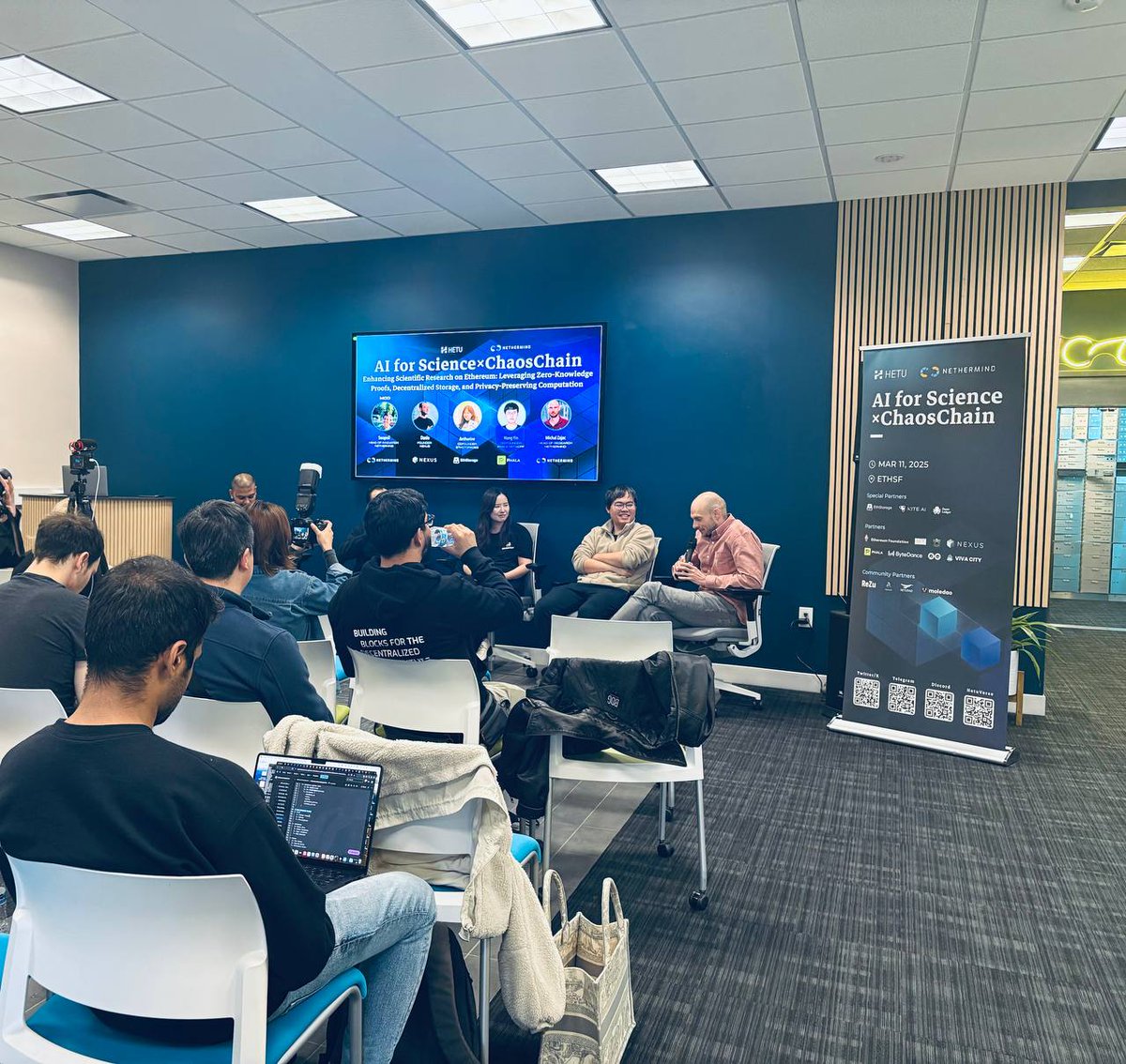 hetu_protocol's tweet image. HETU hosted a side event with @NethermindEth   during ETHSF @ethereumsf  recently 🙌The founder of Nethermind and ED of the EF Foundation @tkstanczak  introduced an open-source experimental project @Ch40sChain  - a Layer Two of Madness where AI and human validators dynamically…
