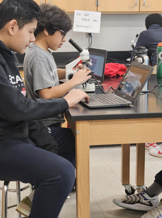 🔬 Zooming Into Science: Exploring Cells! 🔍

Mrs. Taylor’s students zoomed into the microscopic world, observing bacteria, plant &amp; animal cells, and aquatic protists! Future microbiologists in the making! 🧫🦠 #STEM #Microscopy #FutureScientists