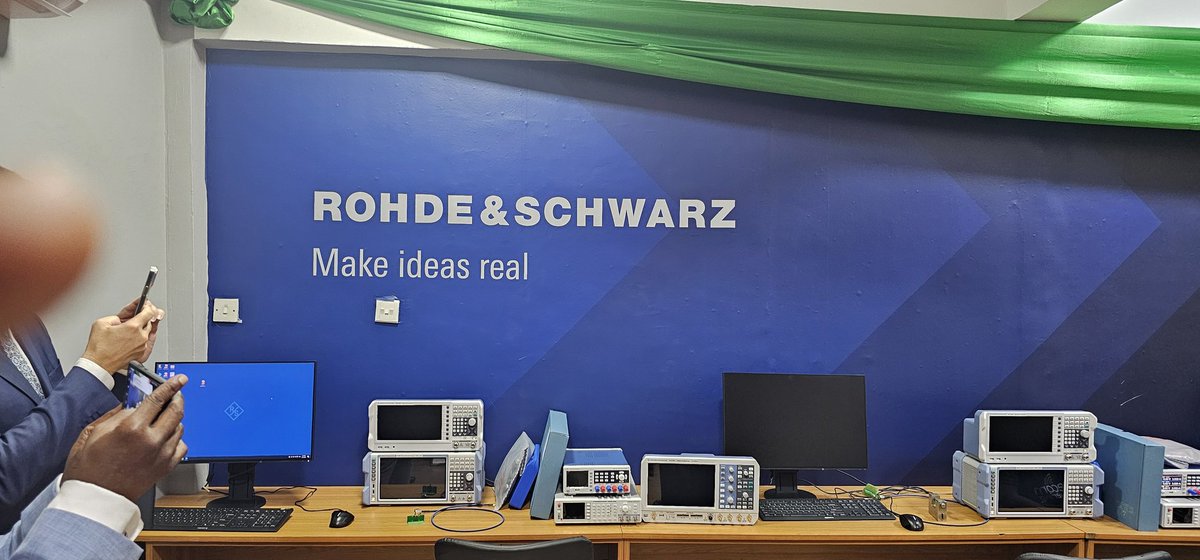 noqhy's tweet photo. The dream that started 3 years ago, is today a reality. The new RF and Microwave Research Centre and Teaching Lab, made possible by @RohdeSchwarz, @keep_knust, @ipo_knust, @KNUSTGH @telesa #Collegoe_of_Engineering_KNUST. We are grateful. https://t.co/SjAdMUzhaw