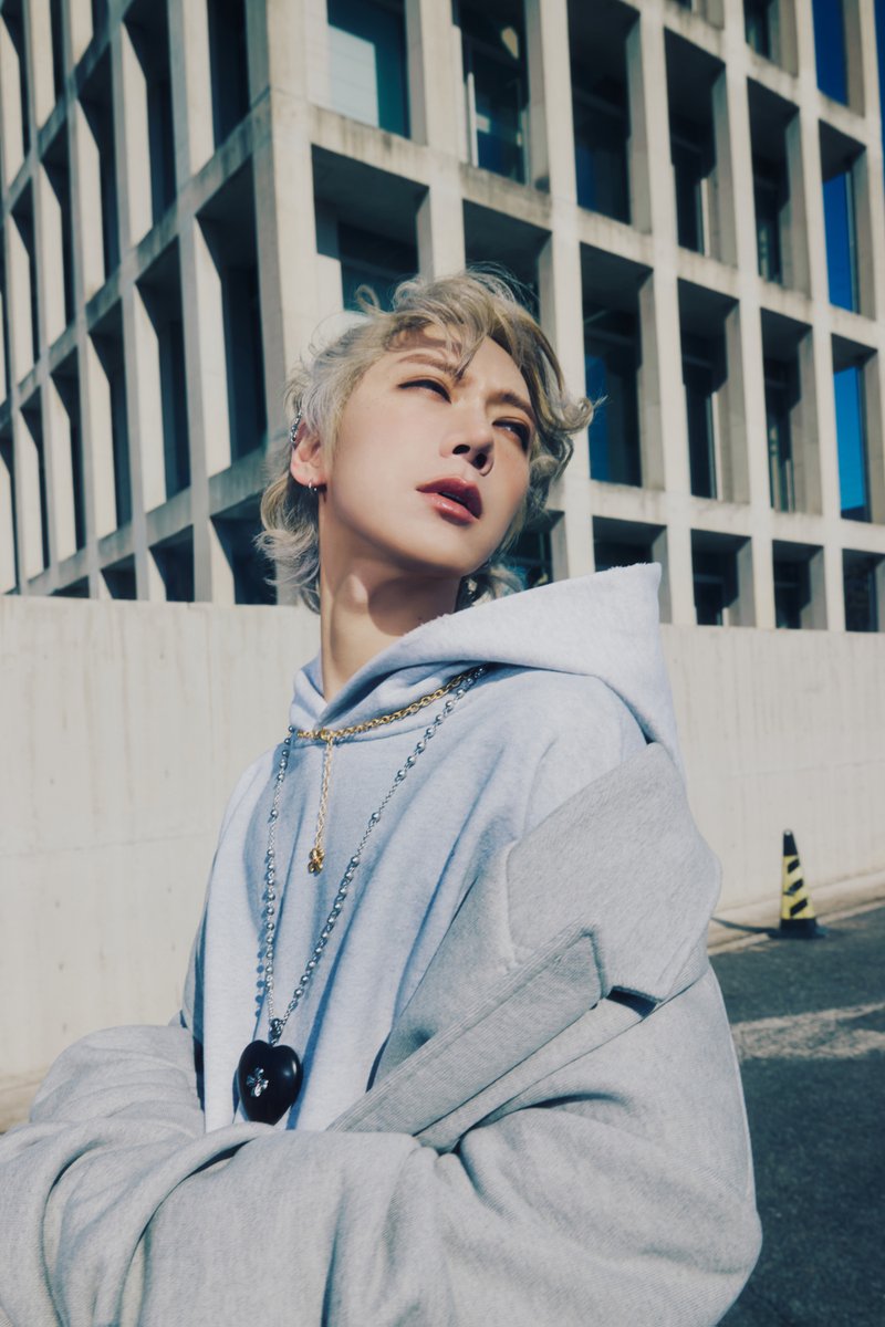 NCTsmtown's tweet photo. TEN 'STUNNER' Teaser Image 2 

TEN The 2nd Mini Album 【STUNNER】 
➫ 2025.03.24 6PM (KST)

🔗https://t.co/Opa2iCLL9l  
💿https://t.co/0pNNvvrLHk 

#TEN #李永钦 #텐 #STUNNER 
#TEN_STUNNER 
#NCT #WayV #威神V https://t.co/FZsLO3cfBN