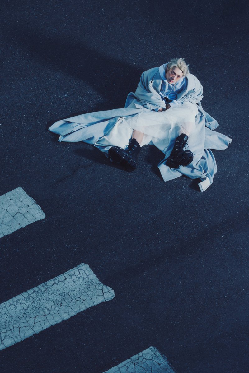 TEN 'STUNNER' Teaser Image 2 

TEN The 2nd Mini Album 【STUNNER】 
➫ 2025.03.24 6PM (KST)

🔗tenstunner.com  
💿ten.lnk.to/stunner 

#TEN #李永钦 #텐 #STUNNER 
#TEN_STUNNER 
#NCT #WayV #威神V