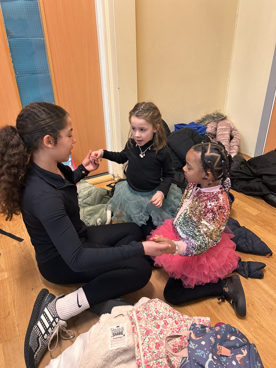 Norbridge_PE's tweet image. Backstage fun from our amazing Dance Team 😎👯‍♂️🪩🌟