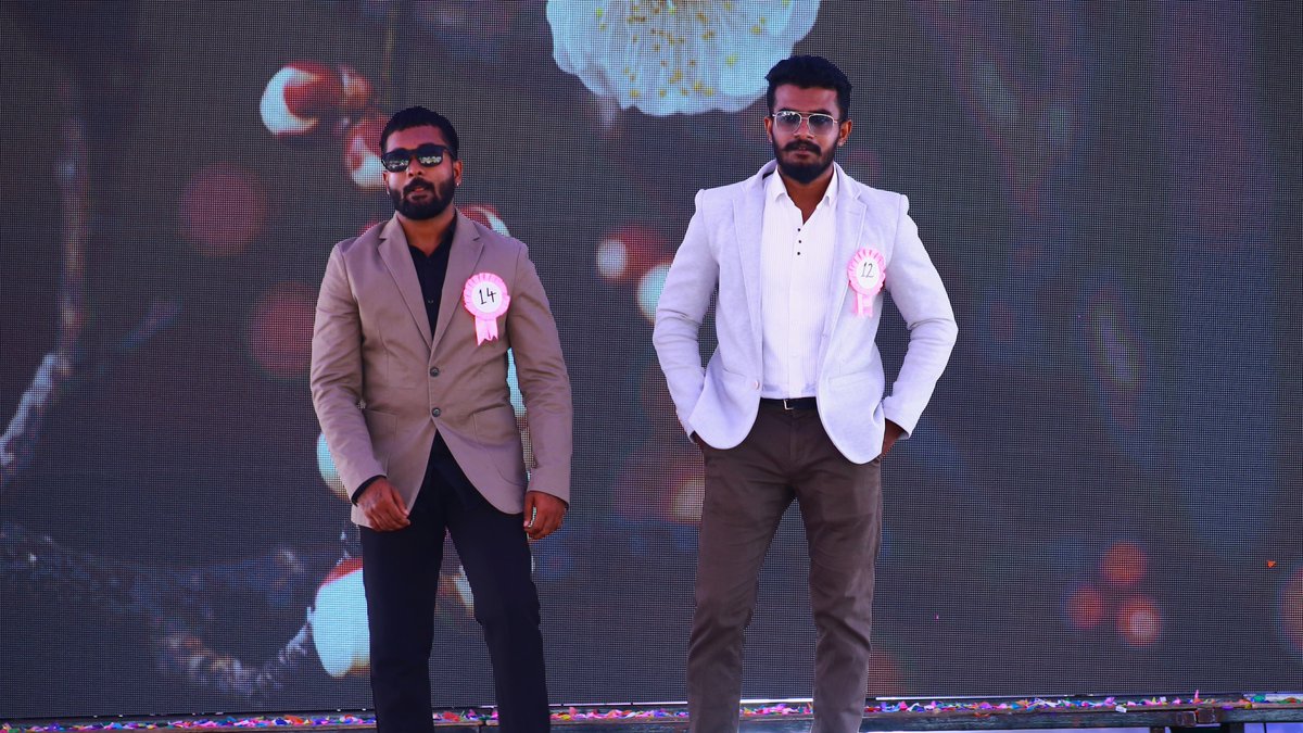 sr_university's tweet photo. The School of Business hosted Vyuha 2025 – National Level Management Fest. As a part of Vyuha student's ramp walk stole the spotlight with stunning performances, as participants impressed the audience with their style, confidence, and charisma.

#SRU #SRUniversity #University https://t.co/AH53R2i249