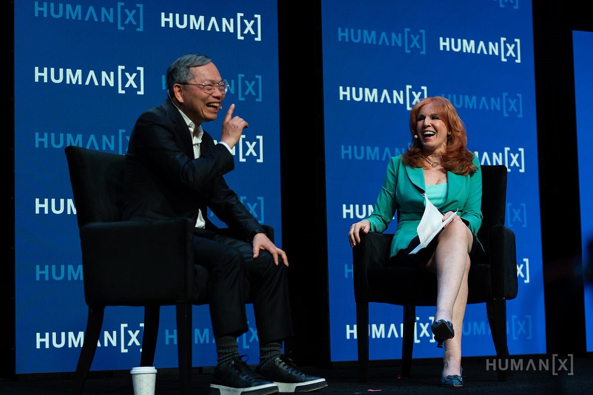 Supermicro's tweet photo. ➡️Countdown is on! Join us in 1 hour for the online premiere of Supermicro CEO @charlesliang Fireside Chat at Human X with Fox Business' Liz Claman. 

Don't miss it--watch it here at 9 AM PDT: https://t.co/2A3pV6oFVi

#Supermicro #SupermicroAtHumanX #AI #LiquidCoolAI #DataCenter https://t.co/P95UmiL6FO