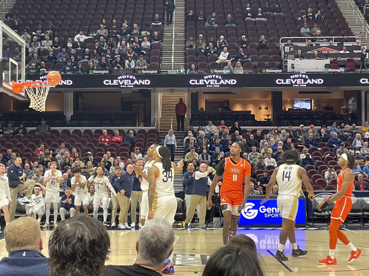 KenCarman's tweet photo. Z!
I-P!
SSSSSSSSSSSSSSS!

LET’S GO ZIPS!! https://t.co/qQFcMUPcQ8