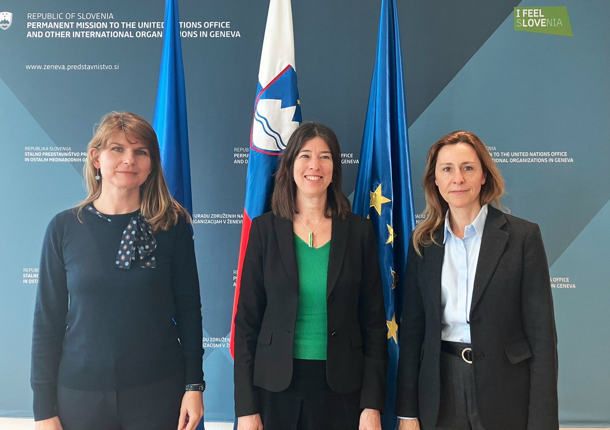 SLOtoUNGeneva's tweet photo. DG for Multilateral Affairs @MZEZ_RS Božena Forštnarič Boroje reflected with @minefreeworld Director Tamar Gabelnick on the important mission of the #ICBL-CMC.
Slovenia🇸🇮 stands with all those working towards the ultimate goal of a Mine-Free World. https://t.co/QBOcM0YVBv